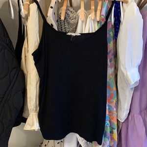 Black v neck basic Madewell top